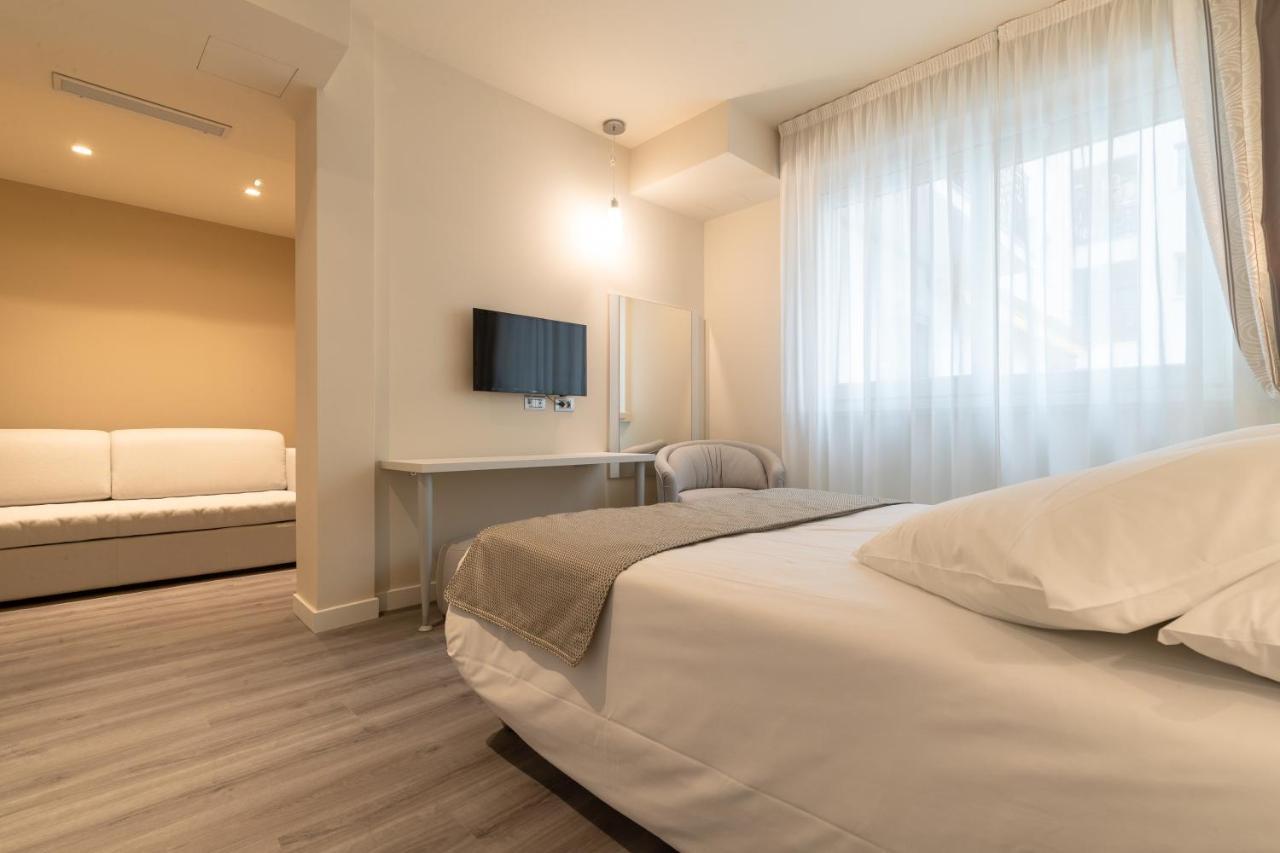La Dolce Vita Hotel 芒通 外观 照片