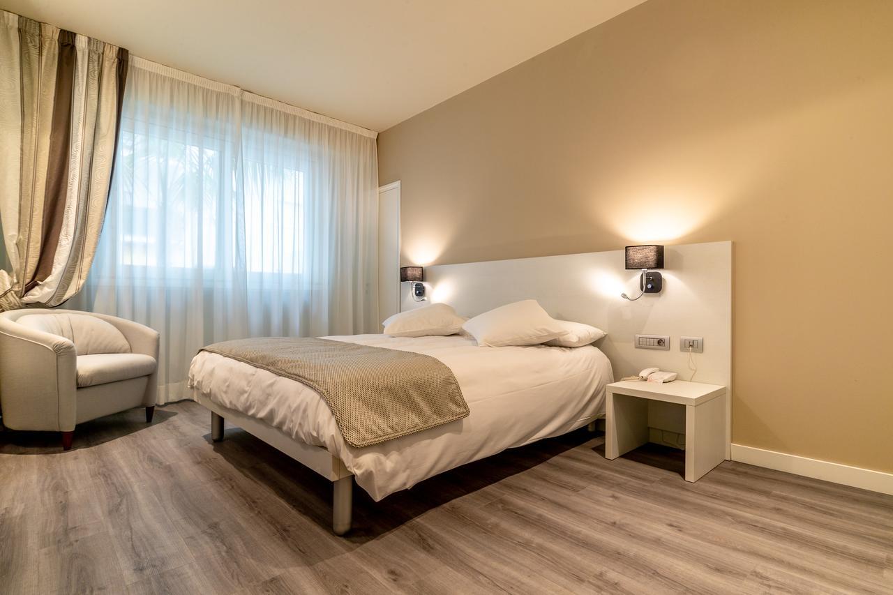 La Dolce Vita Hotel 芒通 外观 照片