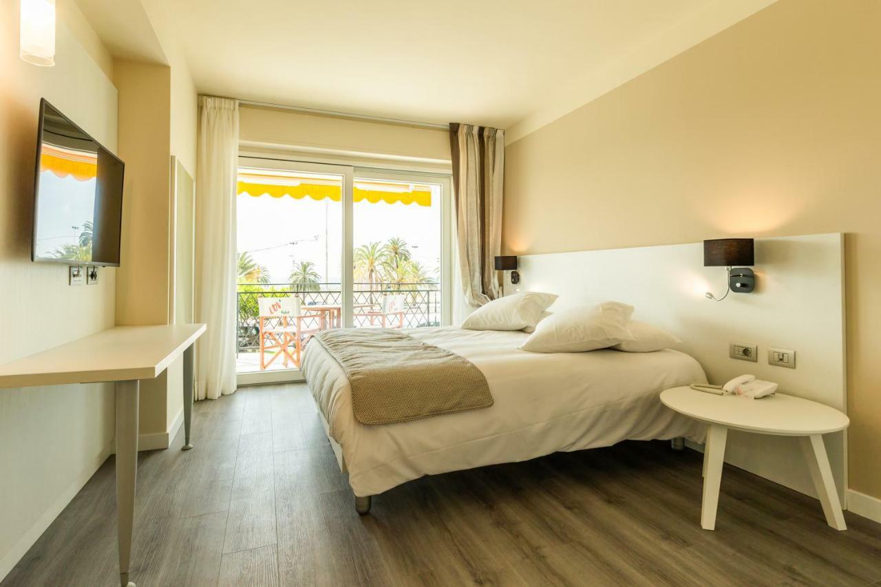 La Dolce Vita Hotel 芒通 外观 照片
